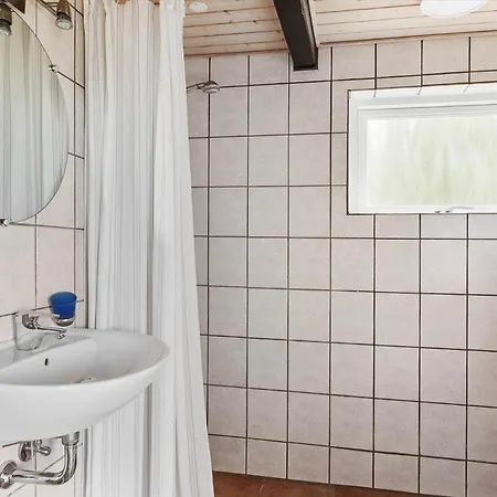 Semesterbostad 6707-ronne-kallokkevej-5 *